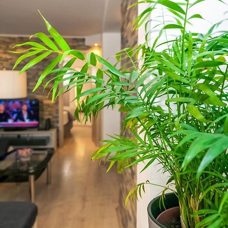 Relaxing 2Bd Apartment, Ground Floor - Walk To Old Town Split Luaran gambar