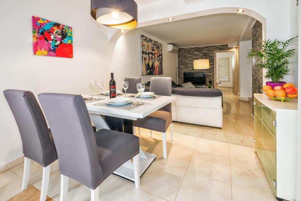 Relaxing 2Bd Apartment, Ground Floor - Walk To Old Town Split Luaran gambar