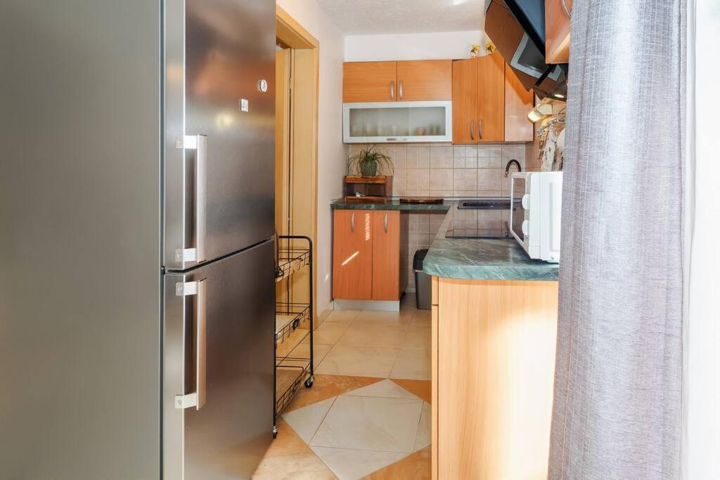 Relaxing 2Bd Apartment, Ground Floor - Walk To Old Town Split Luaran gambar