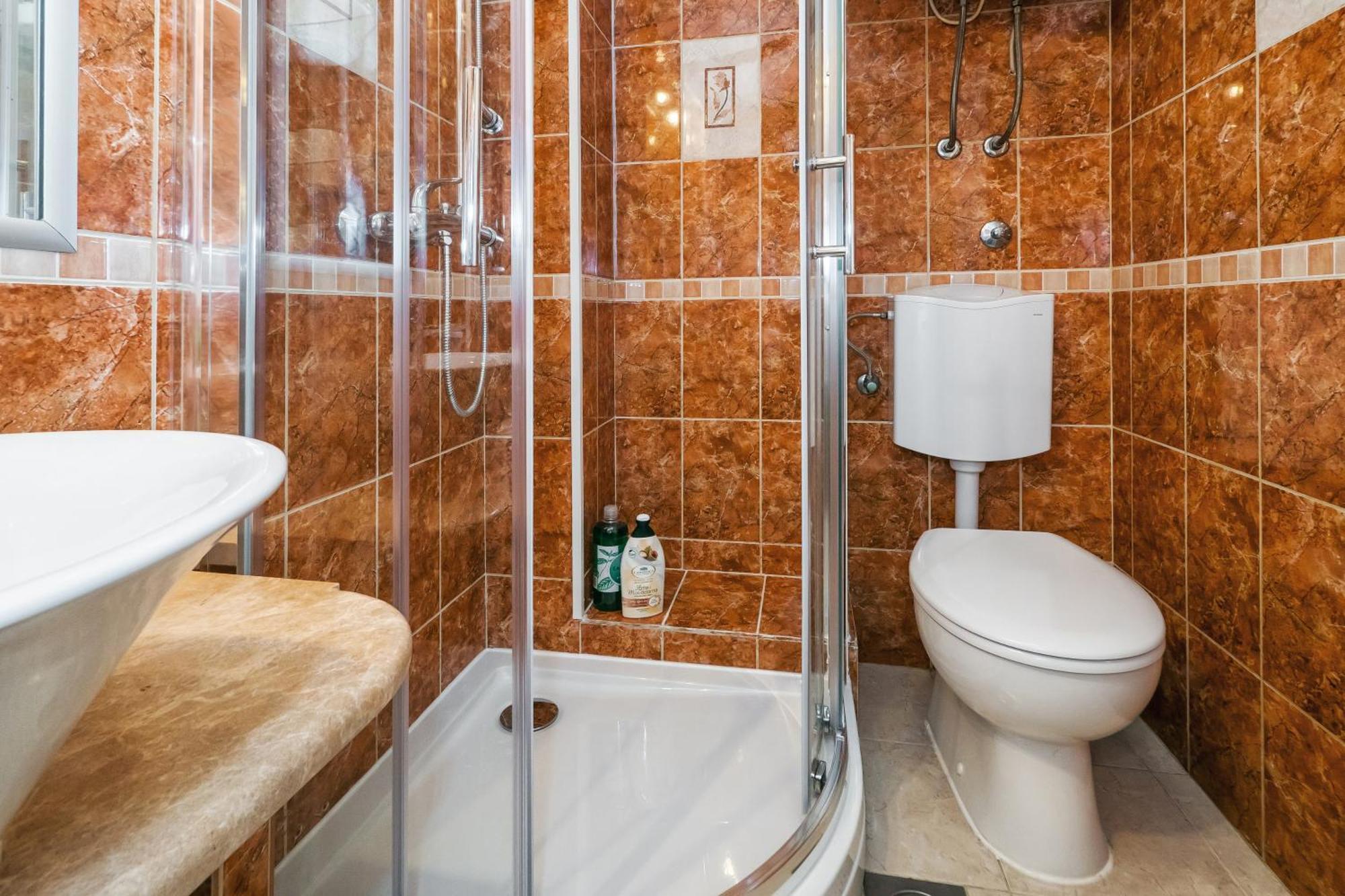 Relaxing 2Bd Apartment, Ground Floor - Walk To Old Town Split Luaran gambar