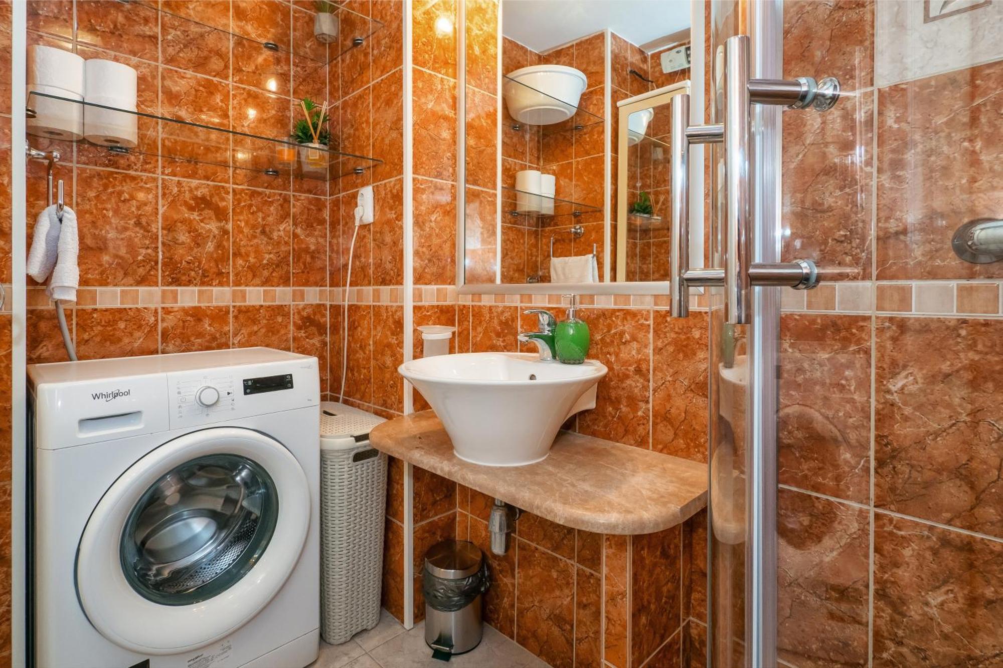Relaxing 2Bd Apartment, Ground Floor - Walk To Old Town Split Luaran gambar