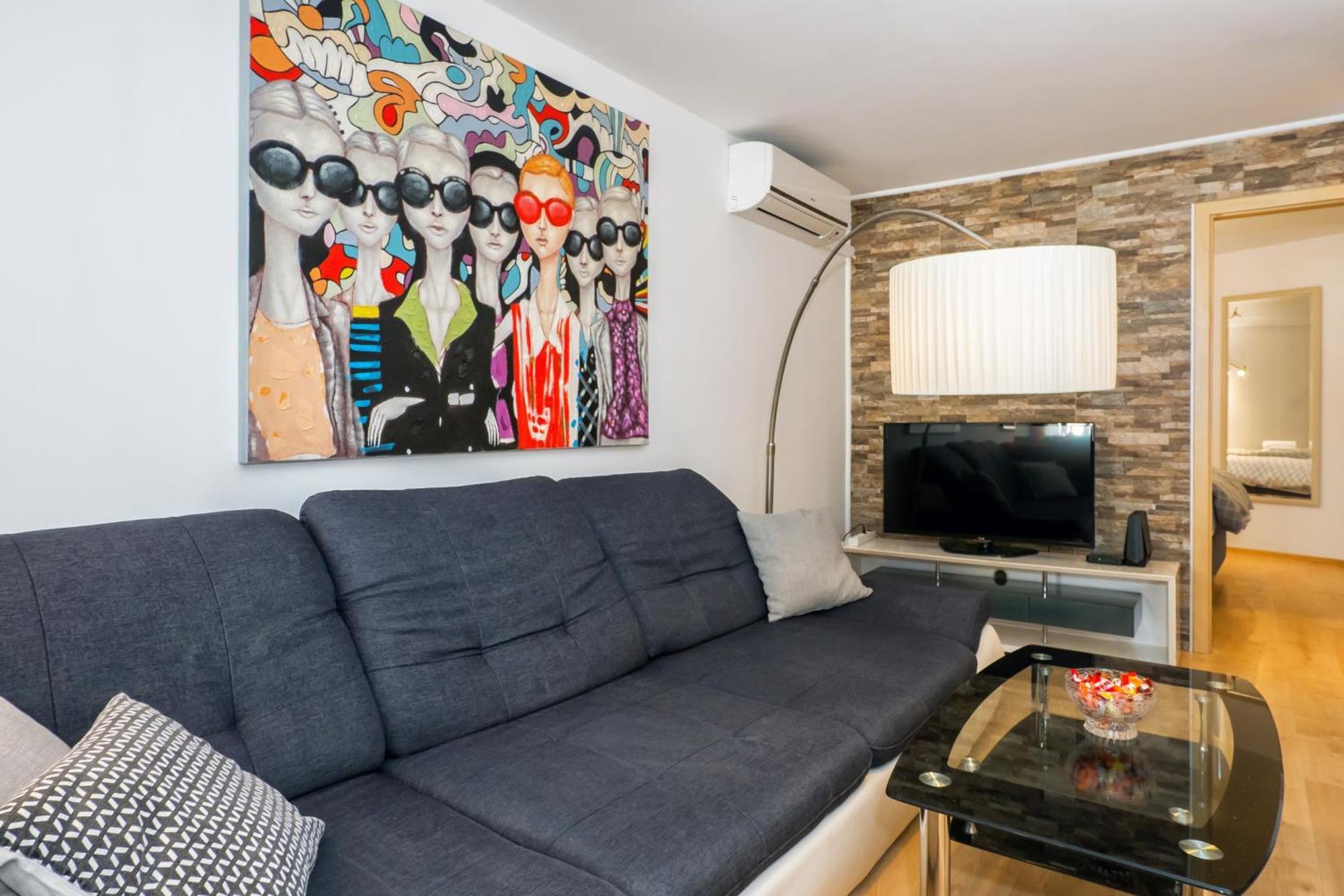 Relaxing 2Bd Apartment, Ground Floor - Walk To Old Town Split Luaran gambar