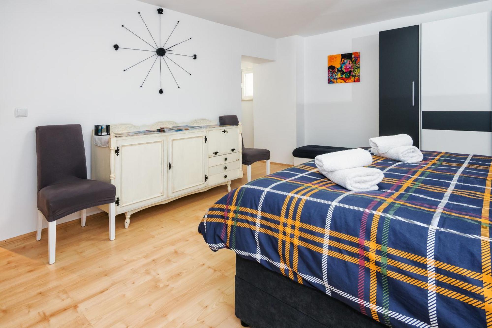 Relaxing 2Bd Apartment, Ground Floor - Walk To Old Town Split Luaran gambar