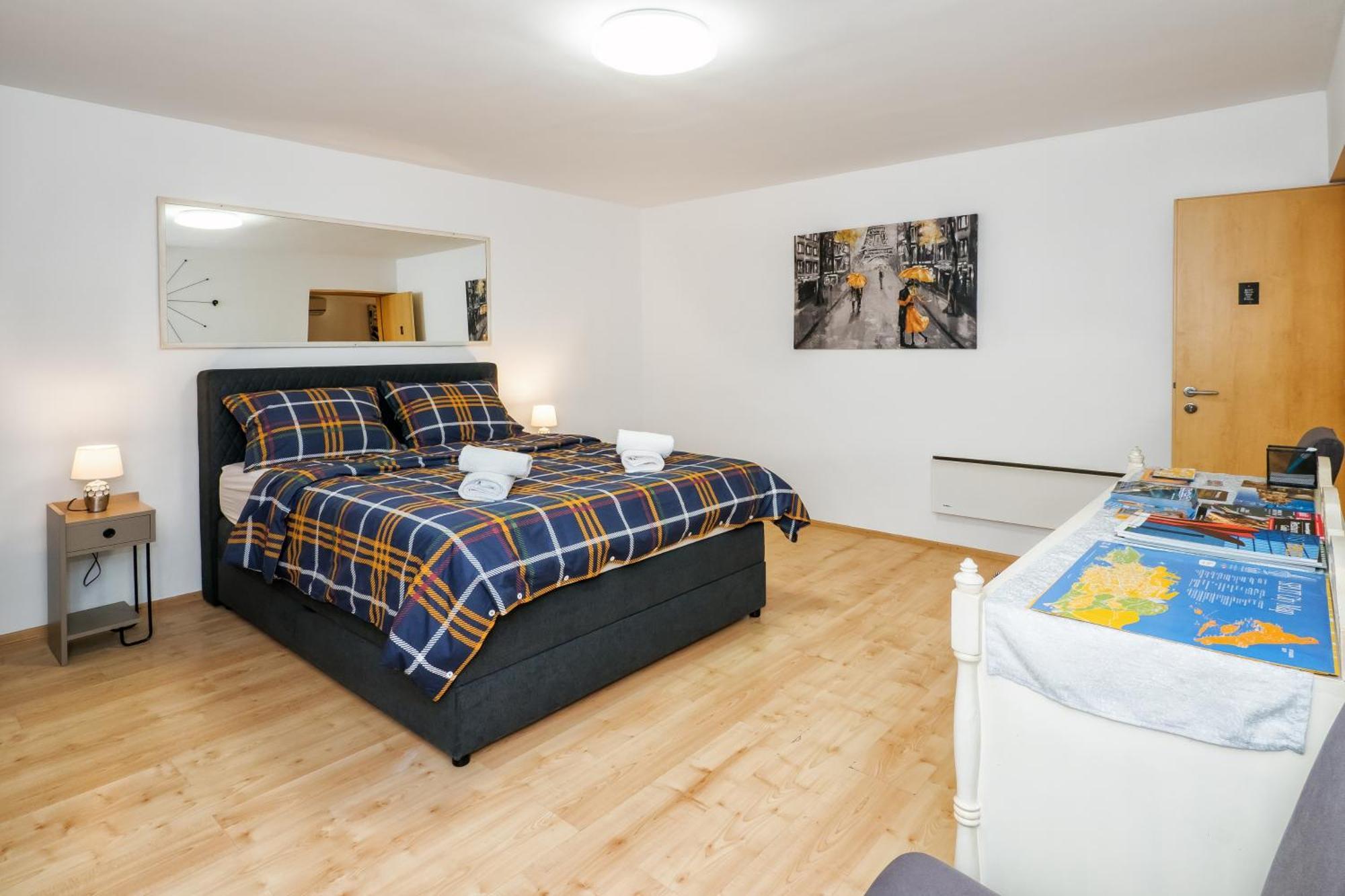 Relaxing 2Bd Apartment, Ground Floor - Walk To Old Town Split Luaran gambar